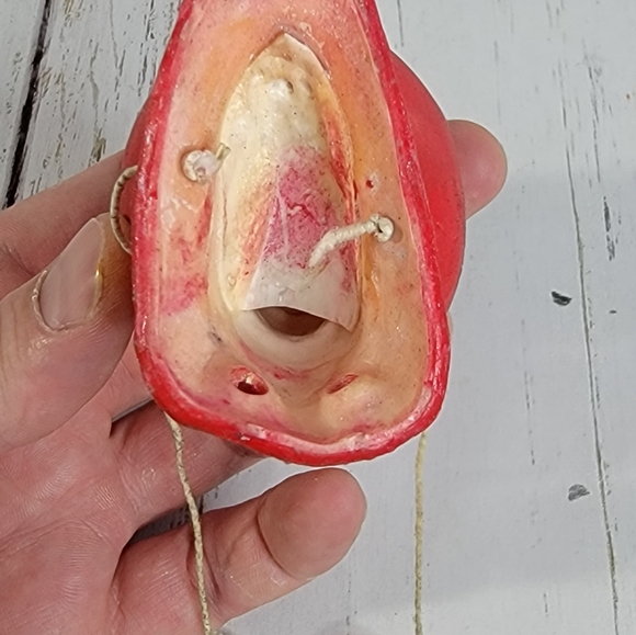 Vintage Red Rubber Clown Gag Nose Sqeeks when Squeezed Horror Killer Clown - Picture 7 of 15